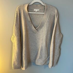 Treasure & Bond V-Neck Sweater / Size XL